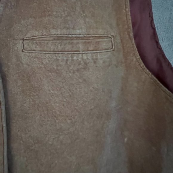 Don't Stop Classic Leather Vest - Picture 5 of 7